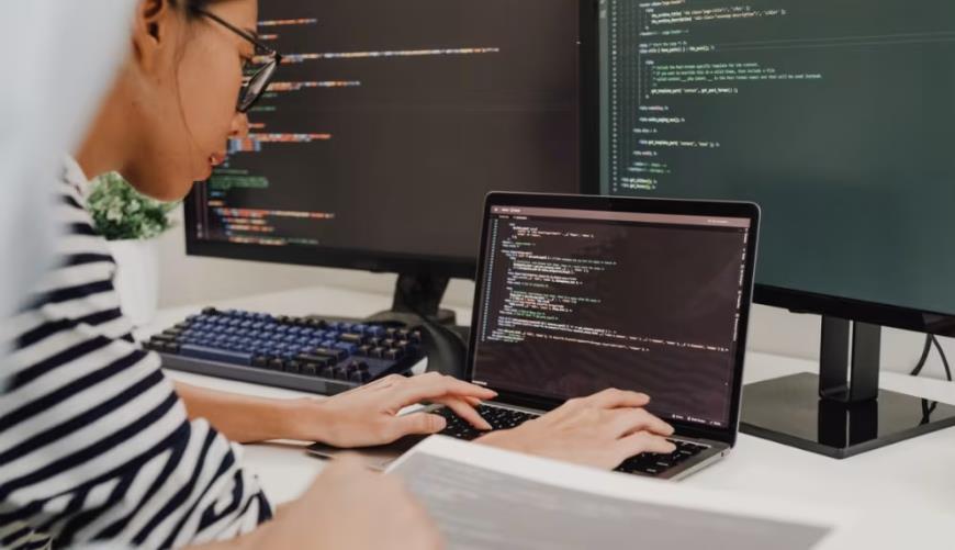 成都网站制作：列表数据绑定的核心技巧与实战落地