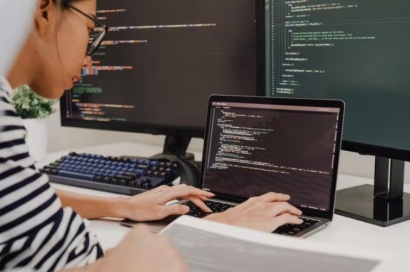 成都网站制作：列表数据绑定的核心技巧与实战落地