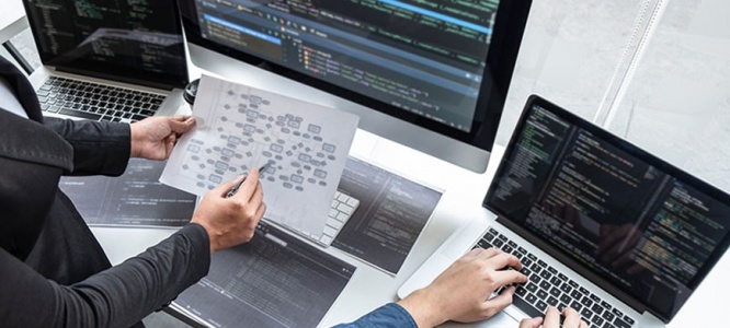 成都网站建设：以技术创新赋能智慧医疗，破解患者护理核心难题