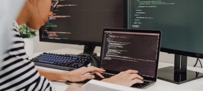 成都网站制作：列表数据绑定的核心技巧与实战落地