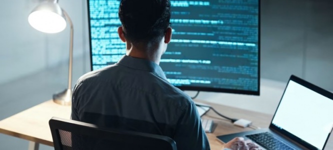 成都网站建设+运营双赋能：从搭建到推广，构建企业线上生态闭环