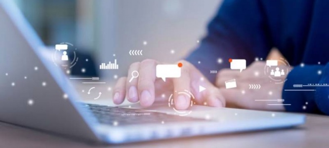 成都外贸网站建设新引擎：多语言定制，助力企业扬帆出海